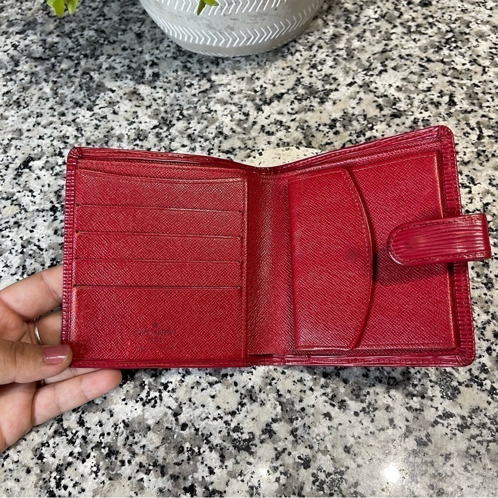 Louis Vuitton | MI0020 EUC Women’s Red Epi Wallet Gorgeous! Authentic - Picture 2 of 13